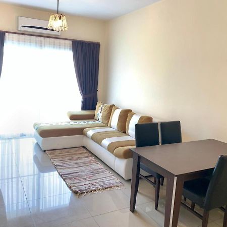 Amazing Two-Bedroom Apartment In Residence Lukomorye D1 With Private Garden Karavas  Extérieur photo