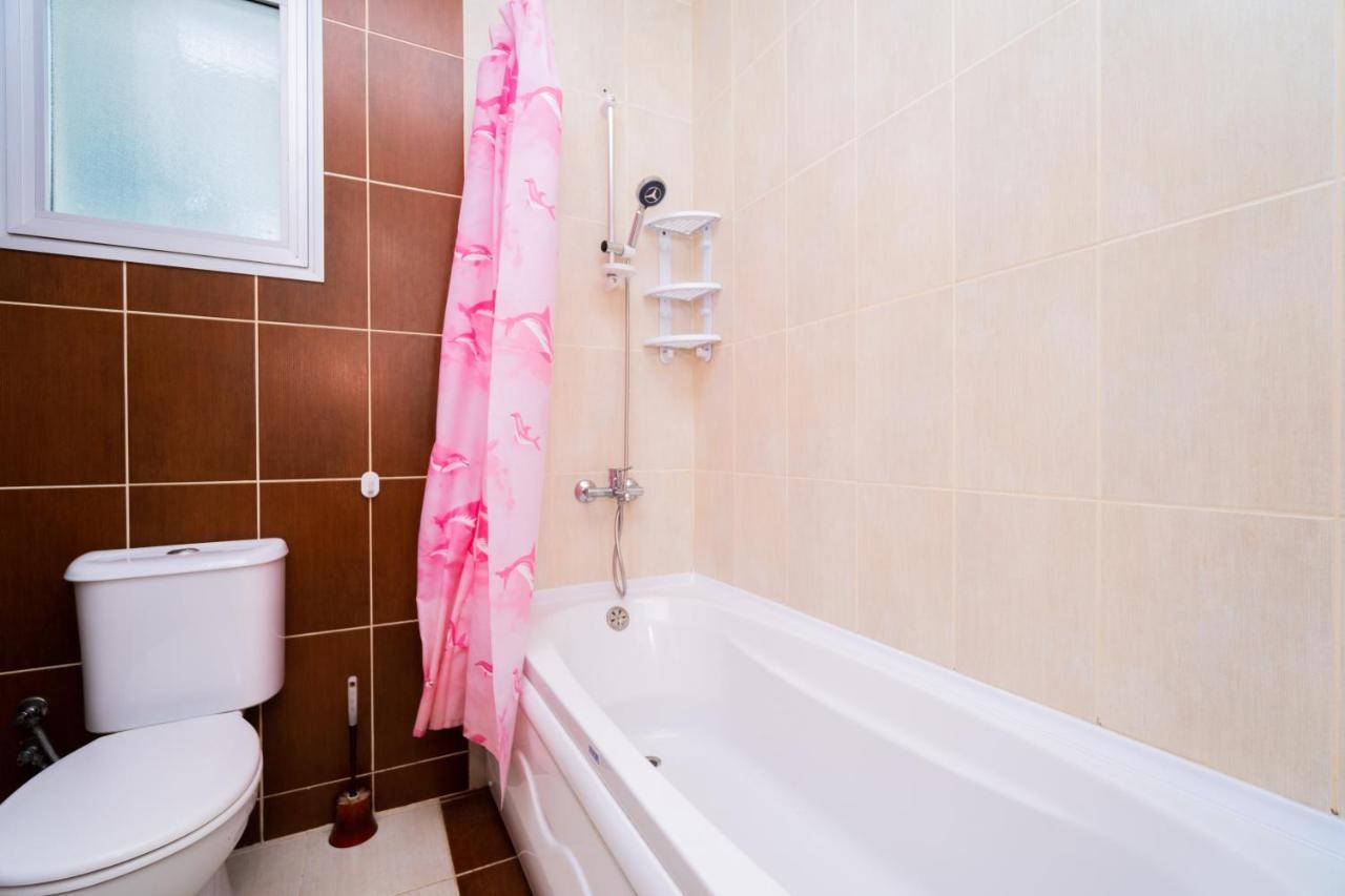 Amazing Two-Bedroom Apartment In Residence Lukomorye D1 With Private Garden Karavas  Extérieur photo